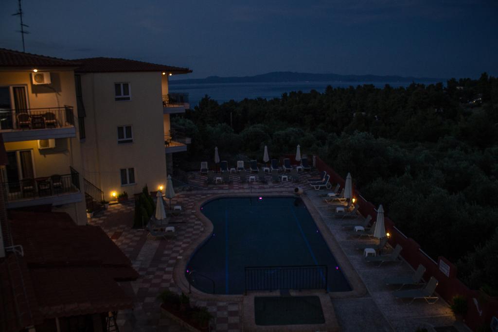 Hotel Ilios Kриопиги Екстериор снимка